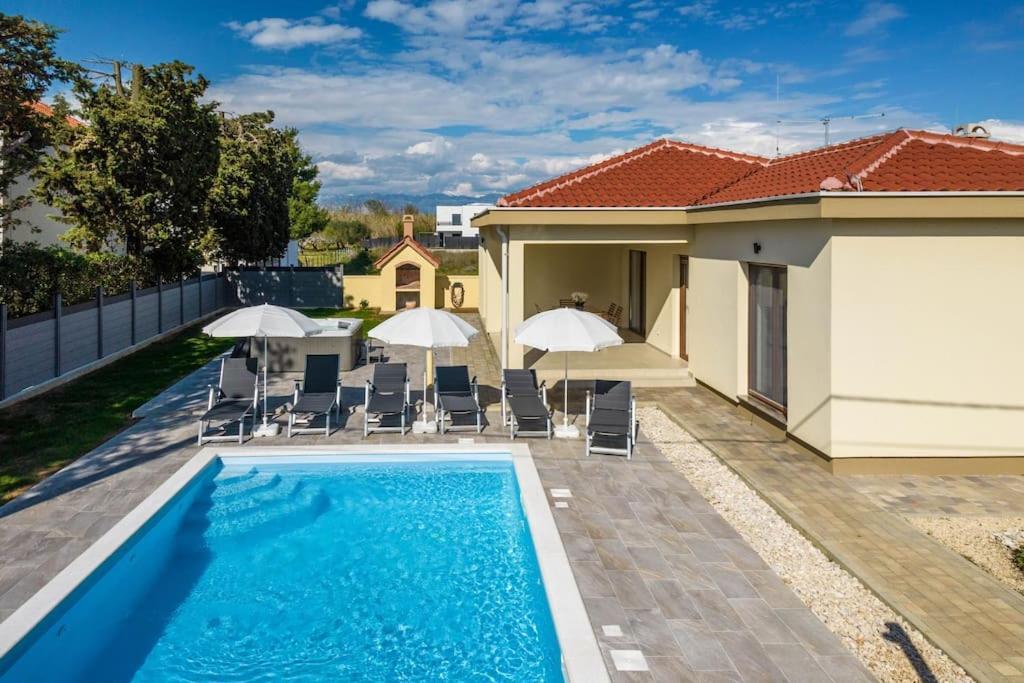 Villa Mattina, With Heated Pool And Jacuzzi بريفلاكا المظهر الخارجي الصورة