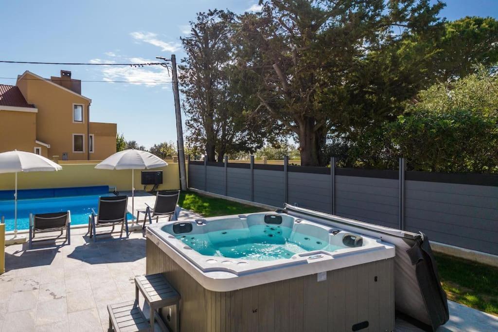 Villa Mattina, With Heated Pool And Jacuzzi بريفلاكا المظهر الخارجي الصورة