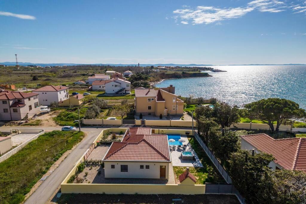 Villa Mattina, With Heated Pool And Jacuzzi بريفلاكا المظهر الخارجي الصورة