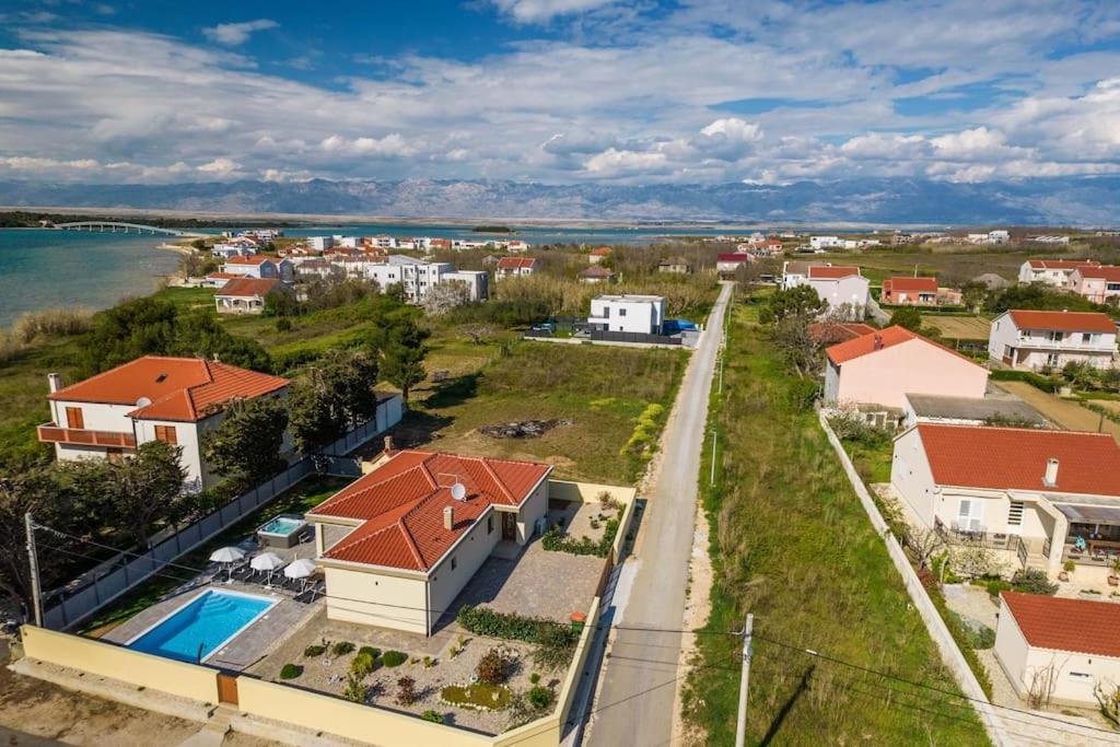 Villa Mattina, With Heated Pool And Jacuzzi بريفلاكا المظهر الخارجي الصورة