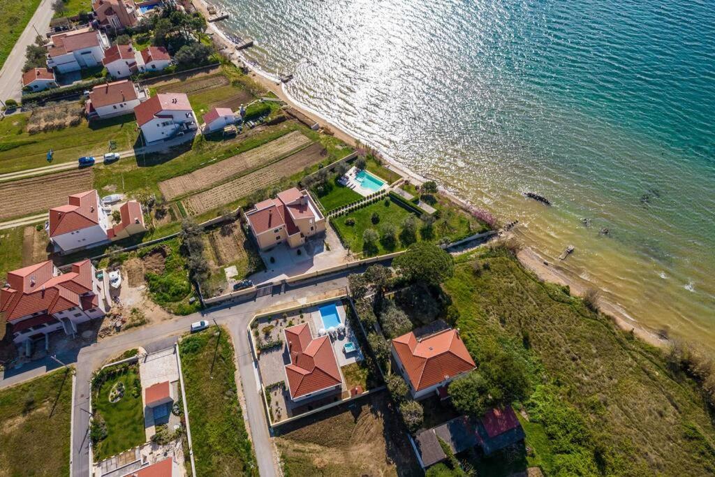 Villa Mattina, With Heated Pool And Jacuzzi بريفلاكا المظهر الخارجي الصورة